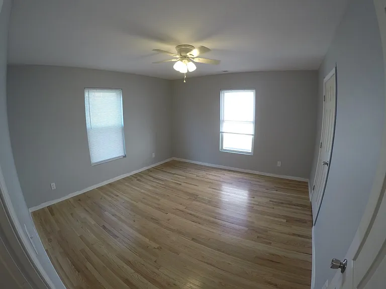 35 Frank St — Photo 8