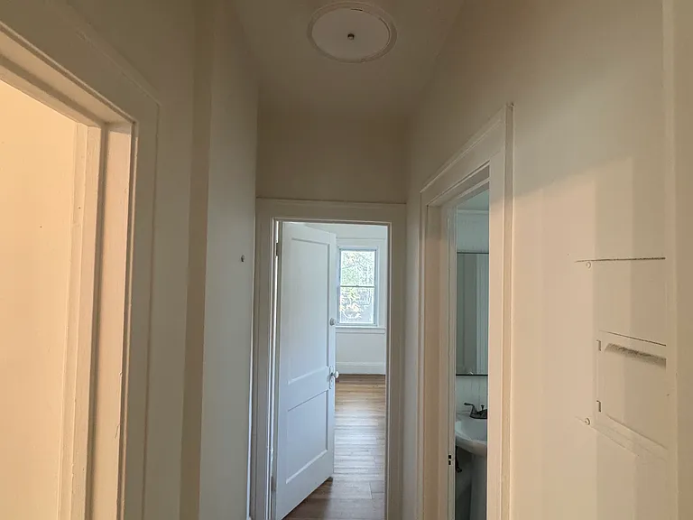 2233 Edgehill Rd #L — Photo 1