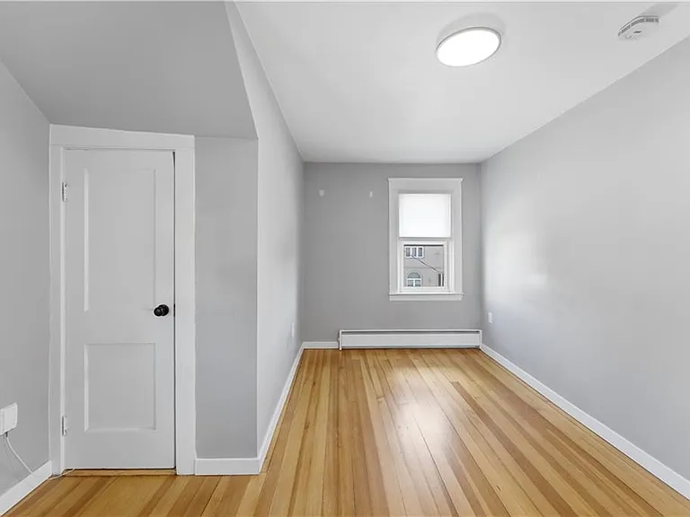 33 Laura St #2 — Photo 21