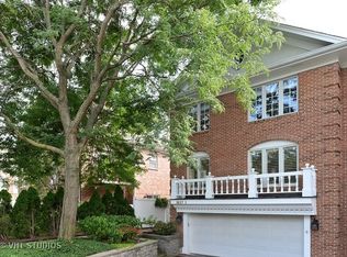 1827 Grove St, Glenview, IL 60025