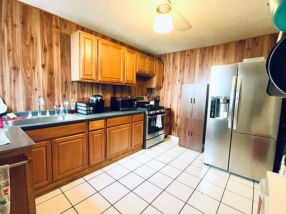 3rd image of 407 W Parker Ave