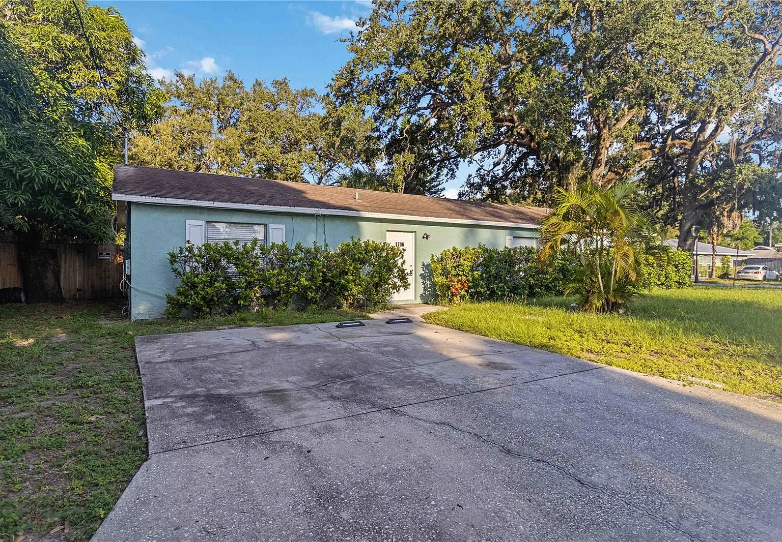 2 bed, 850 sqft, $1,750 — Photo 1