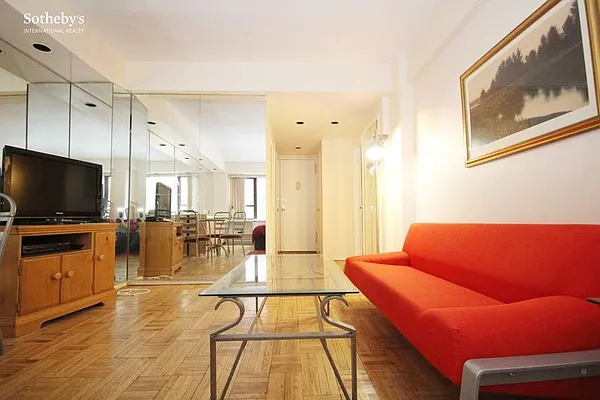 Rented by Sotheby's International Realty | media 14