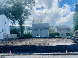 19 A Glen Ave, Roseland, NJ 07068