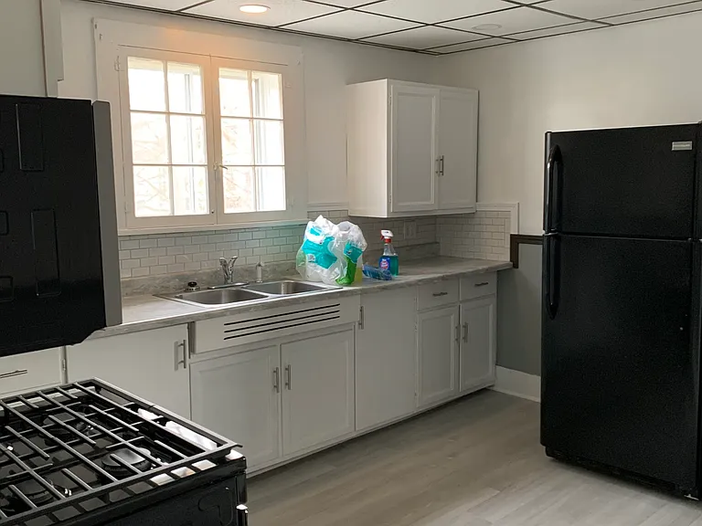 23 Hakes Ave #201 — Photo 6