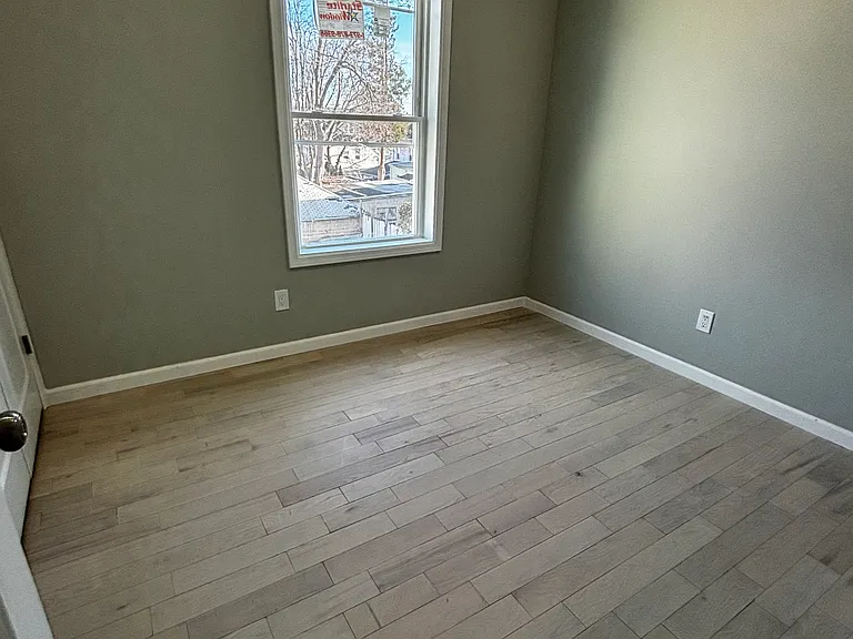 565 E 24th St #202 — Photo 10
