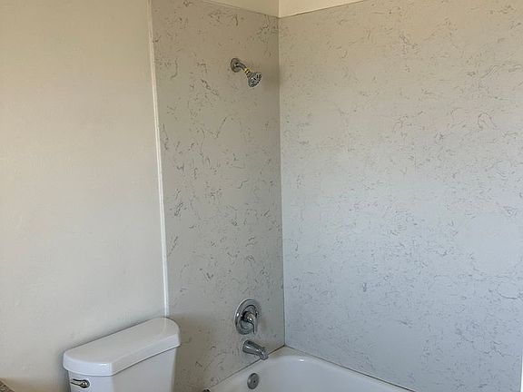 5th image of 2655 Topeka St #9