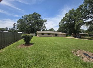 1008 S Elm St, New Boston, TX 75570