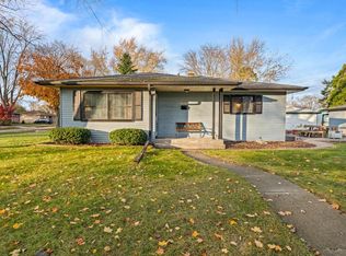 N40W6548 Jackson St, Cedarburg, WI 53012