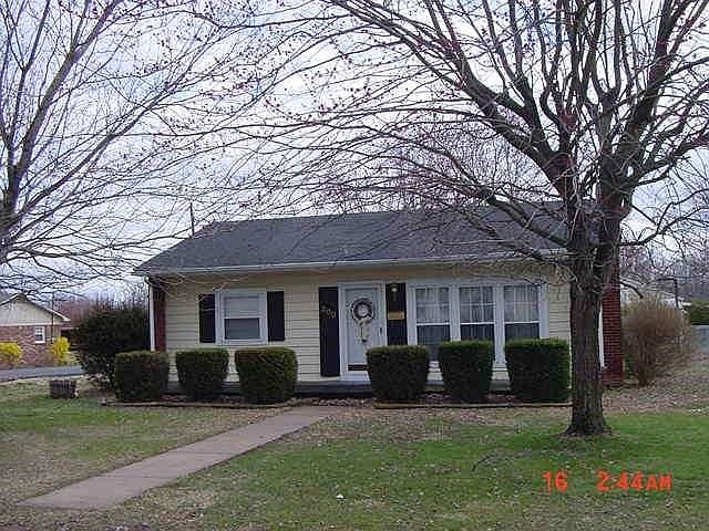 1st image of 300 Parker St