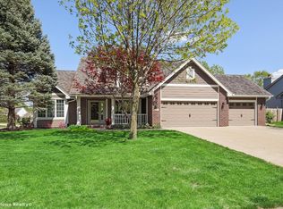 2101 Country Club Blvd, Clive, IA 50325