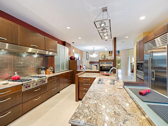 2nd image of 7716 Club Ln