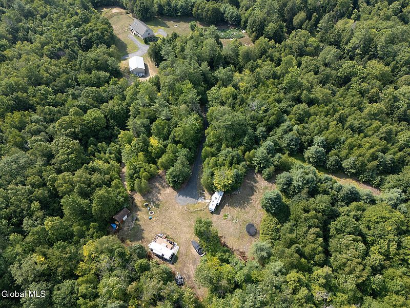 2nd image of 144 Thomas Road