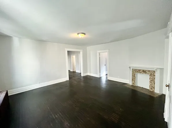 338-40 E 9th St #1, Erie, PA 16503