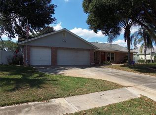 1615 Featherband Dr, Valrico, FL 33594