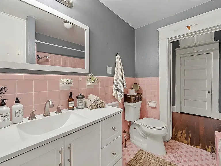 607 W Brown St — Photo 16