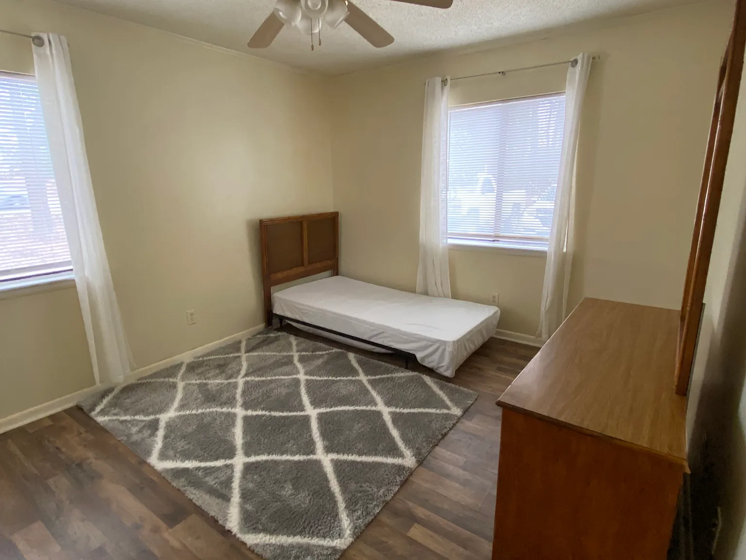 2 bed, 808 sqft, $1,450 — Photo 4