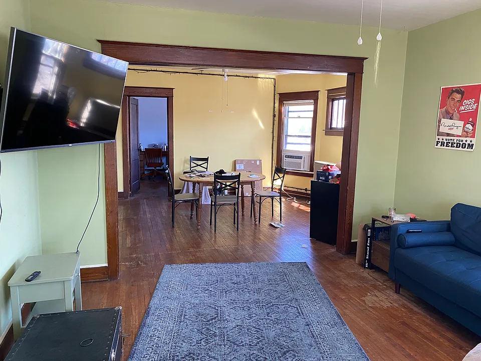 160 Seminary Ave #3