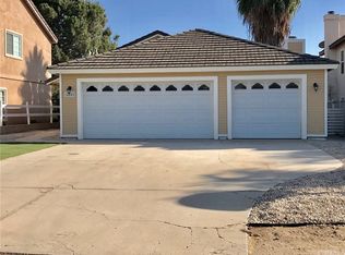 14205 Moonridge Dr, Riverside, CA 92503