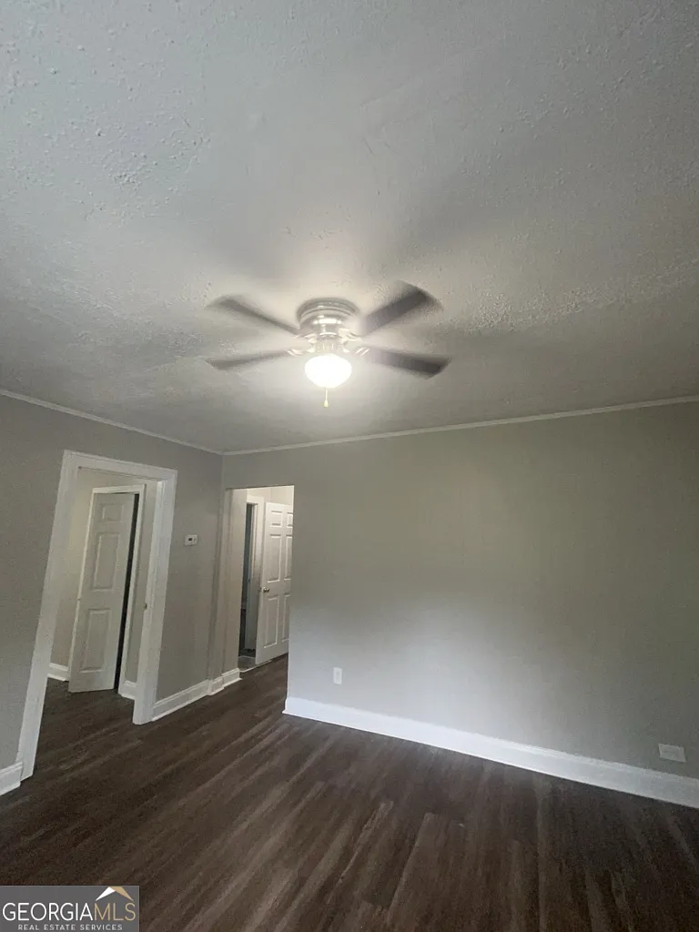 3 bed, 2.0 bath, 1134 sqft, $1,350 — Photo 4