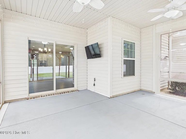 316 Pine Laurel Dr — Photo 36
