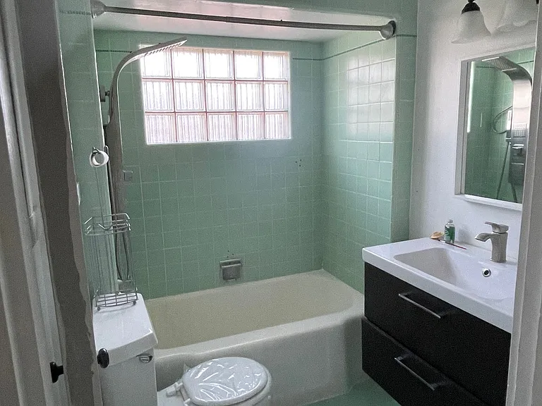 4337 NE 17th Ave — Photo 7