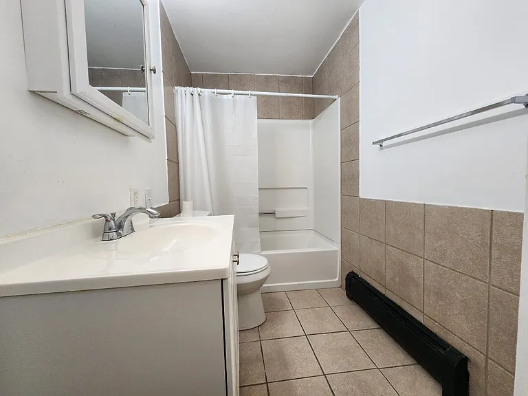 1804 E 6th St #4 — Photo 9