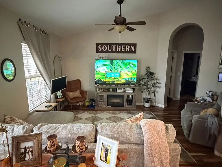 2319 Tanbark Ridge Pl — Photo 5