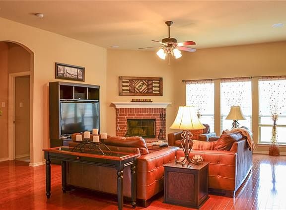 3rd image of 9209 Maple Canyon Dr