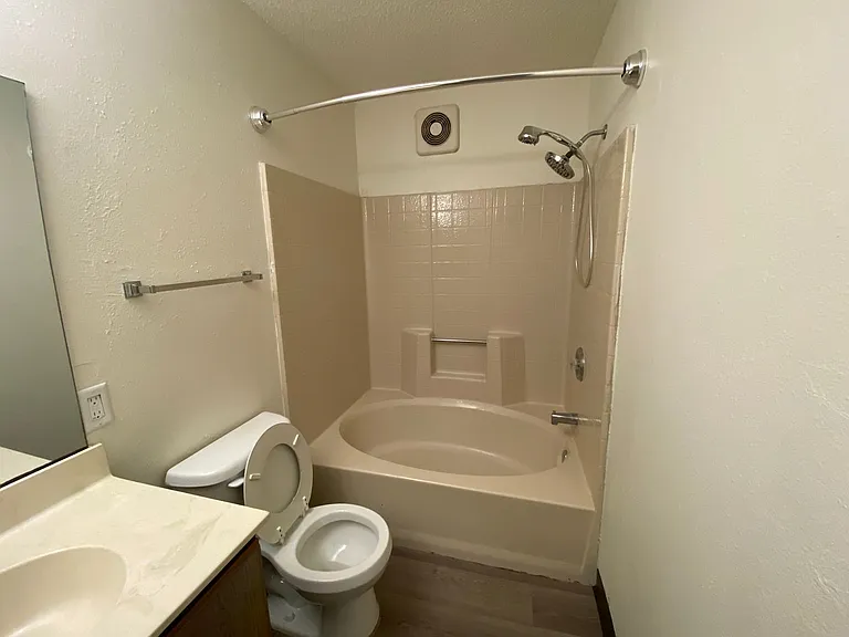 85D Center St — Photo 16