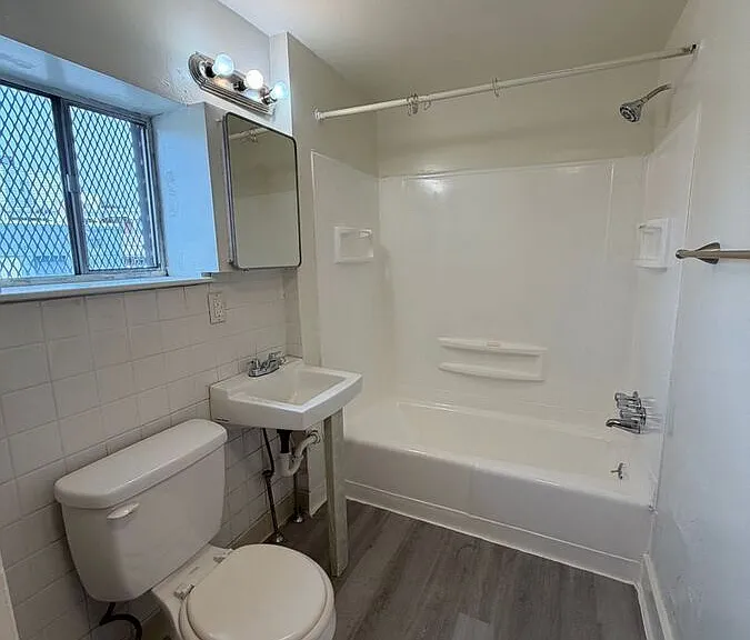 717 W Market St #A — Photo 12