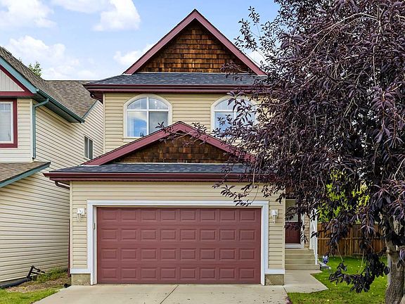 2nd image of 16 Evansbrooke Rise NW