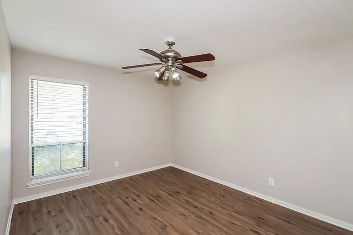 1918 Briarturn Dr — Photo 13