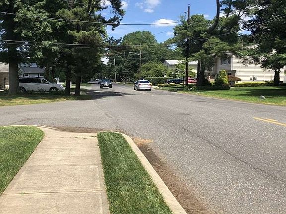 5th image of 34 Spotswood Ave