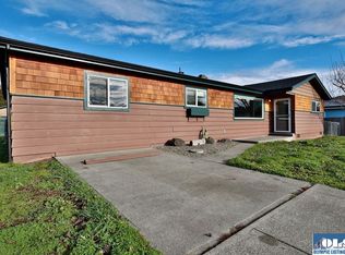 374 W Hemlock St, Sequim, WA 98382