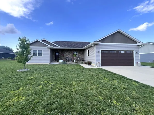 318 Memorial Dr, Dieterich, IL 62424