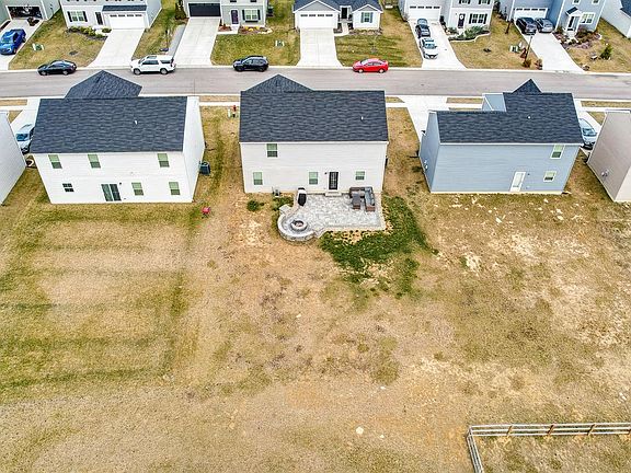 4th image of 111 Crossing Circle Ct