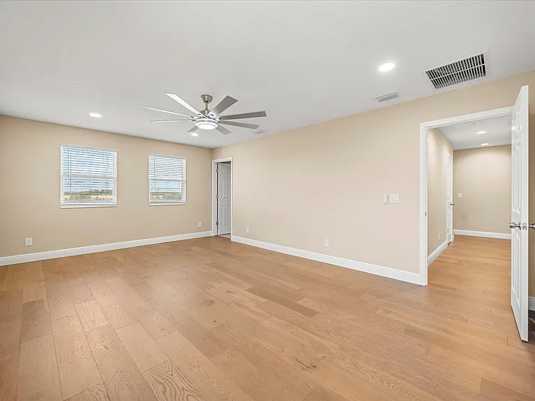 2049 Heart Lake Dr — Photo 28