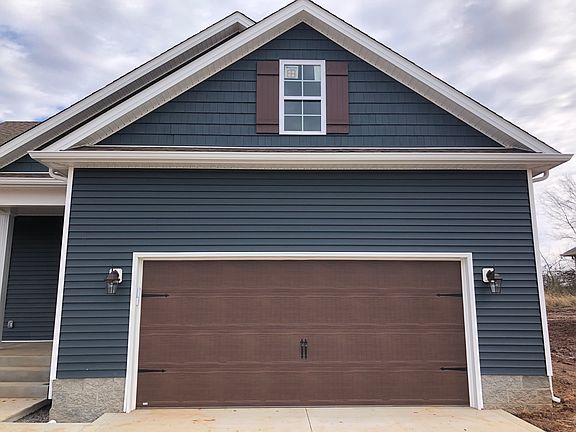 3rd image of 804 Pleasant Meadow Ln