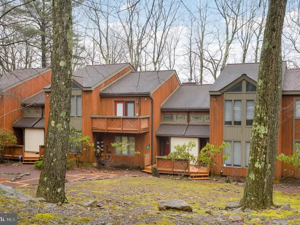 87 Warbler Ct, Lake Harmony, PA 18624