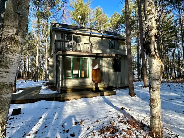 4131 Edgewater Dr, Cheboygan, MI 49721