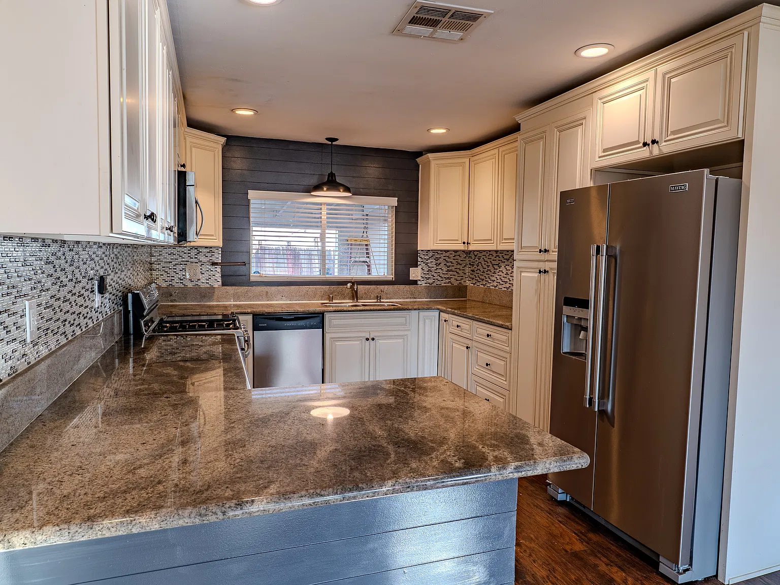 3 bed, 1525 sqft, $4,500 — Photo 3