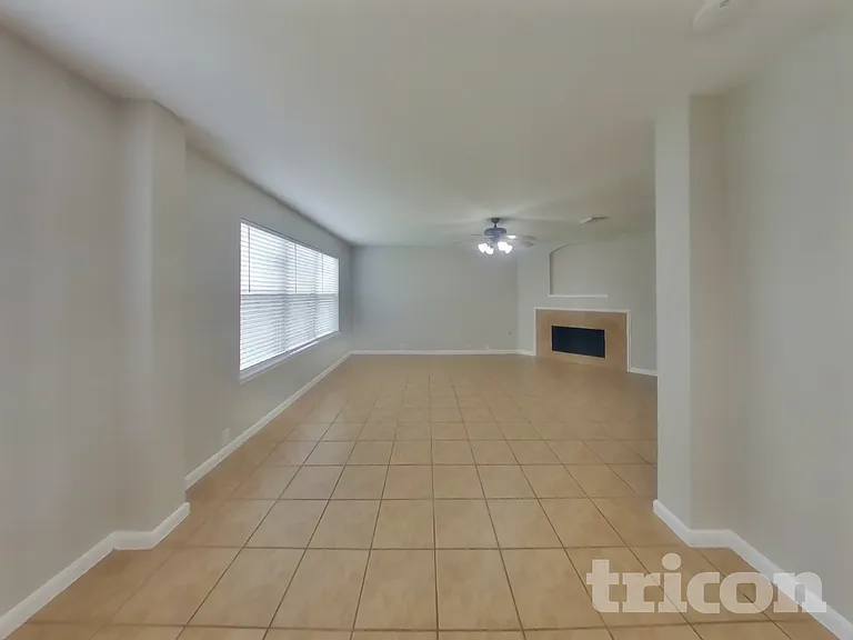 2744 Woodspring Forest Dr — Photo 4