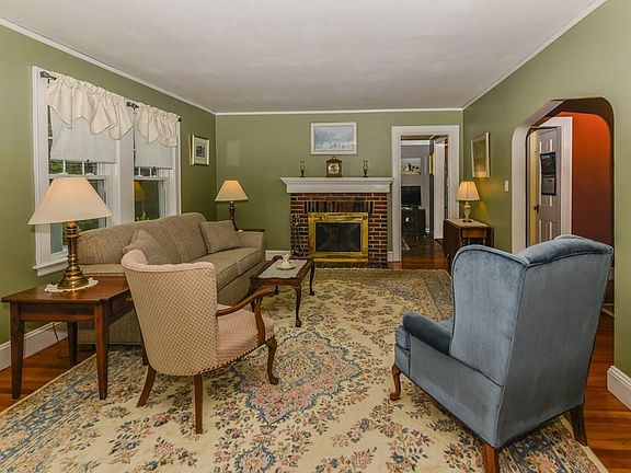 3rd image of 23 Norfolk Ave