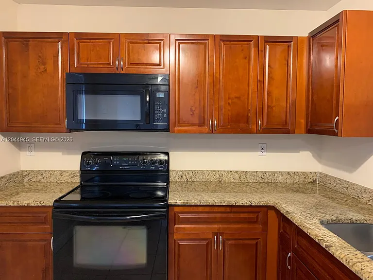 731 N Pine Island Rd #305 — Photo 6
