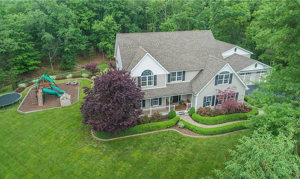 1st image of 50 Hardscrabble Rd