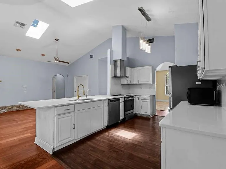 2396 Nightingale Ln — Photo 12