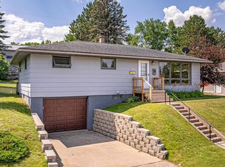 628 E Boundary St, Ely, MN 55731
