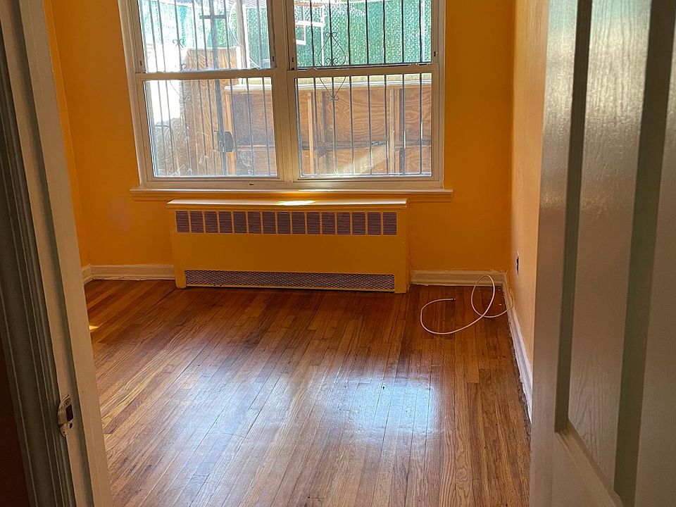 2nd image of 1046 E 222nd St #1F