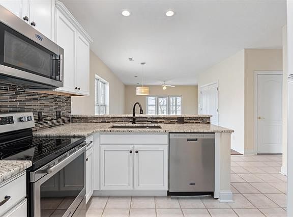 4th image of 572 Moon Bay Dr #5